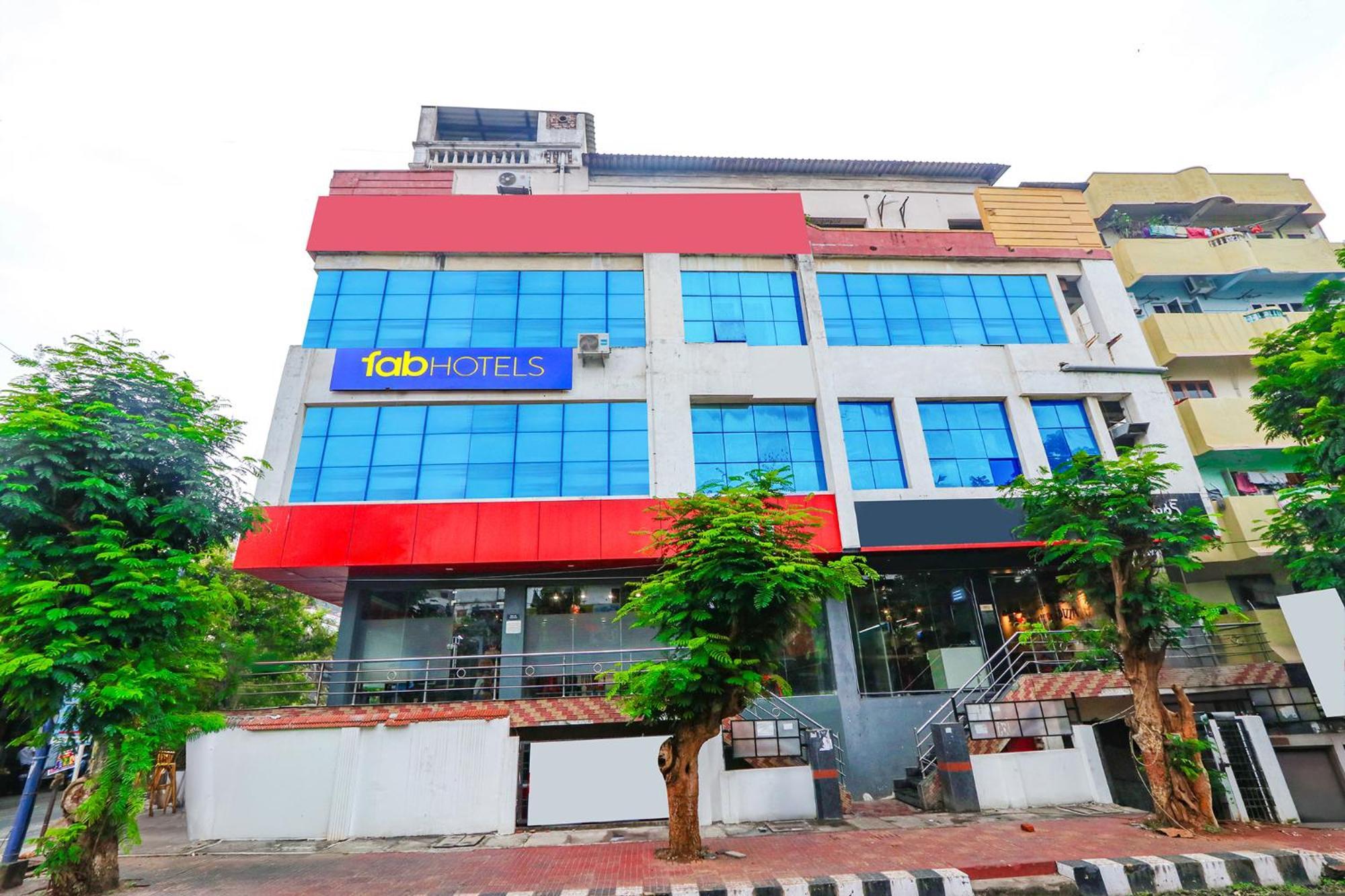 Fabexpress Korner Inn - Sivaji Park Visakhapatnam Exterior foto