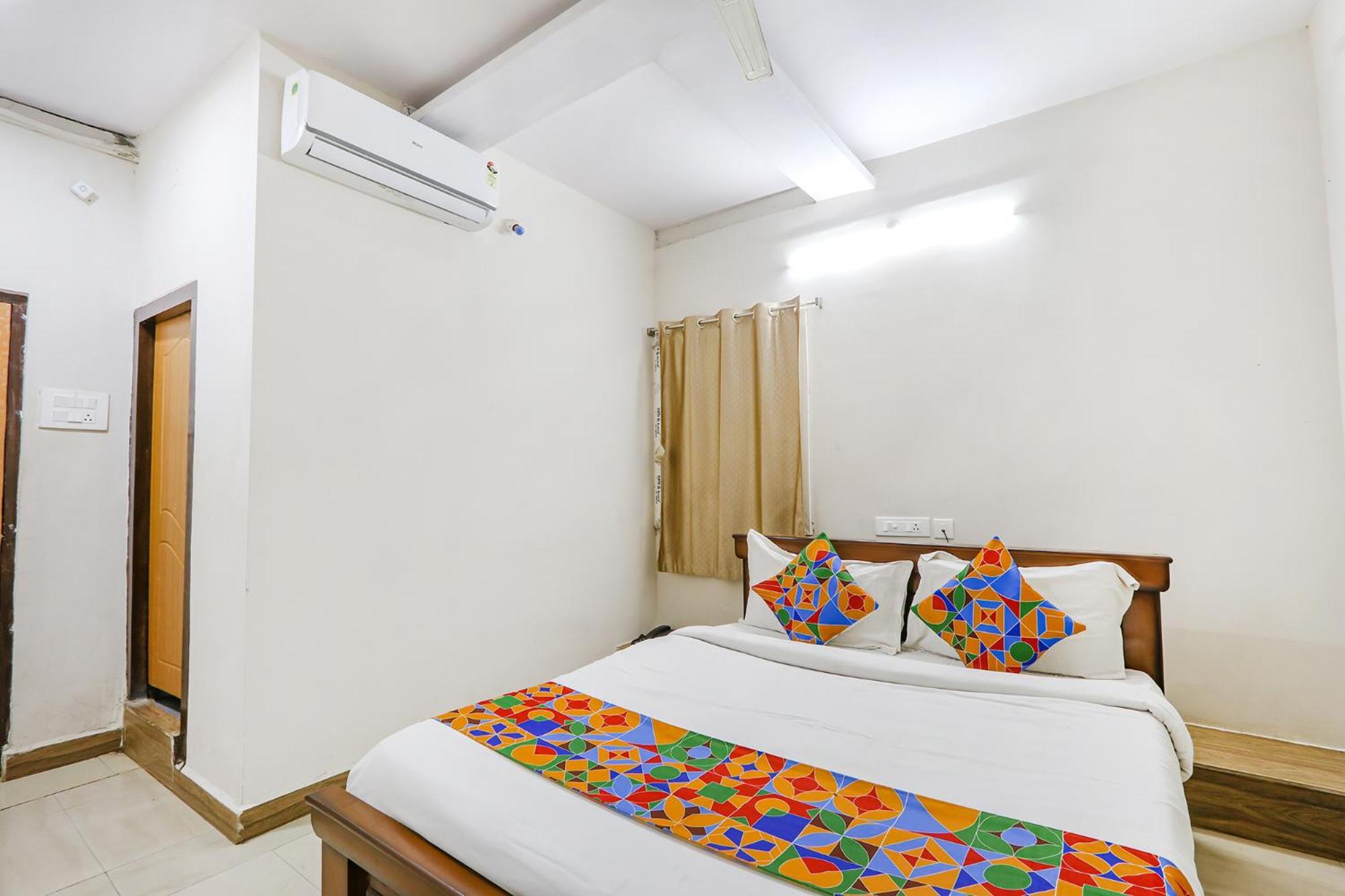 Fabexpress Korner Inn - Sivaji Park Visakhapatnam Exterior foto