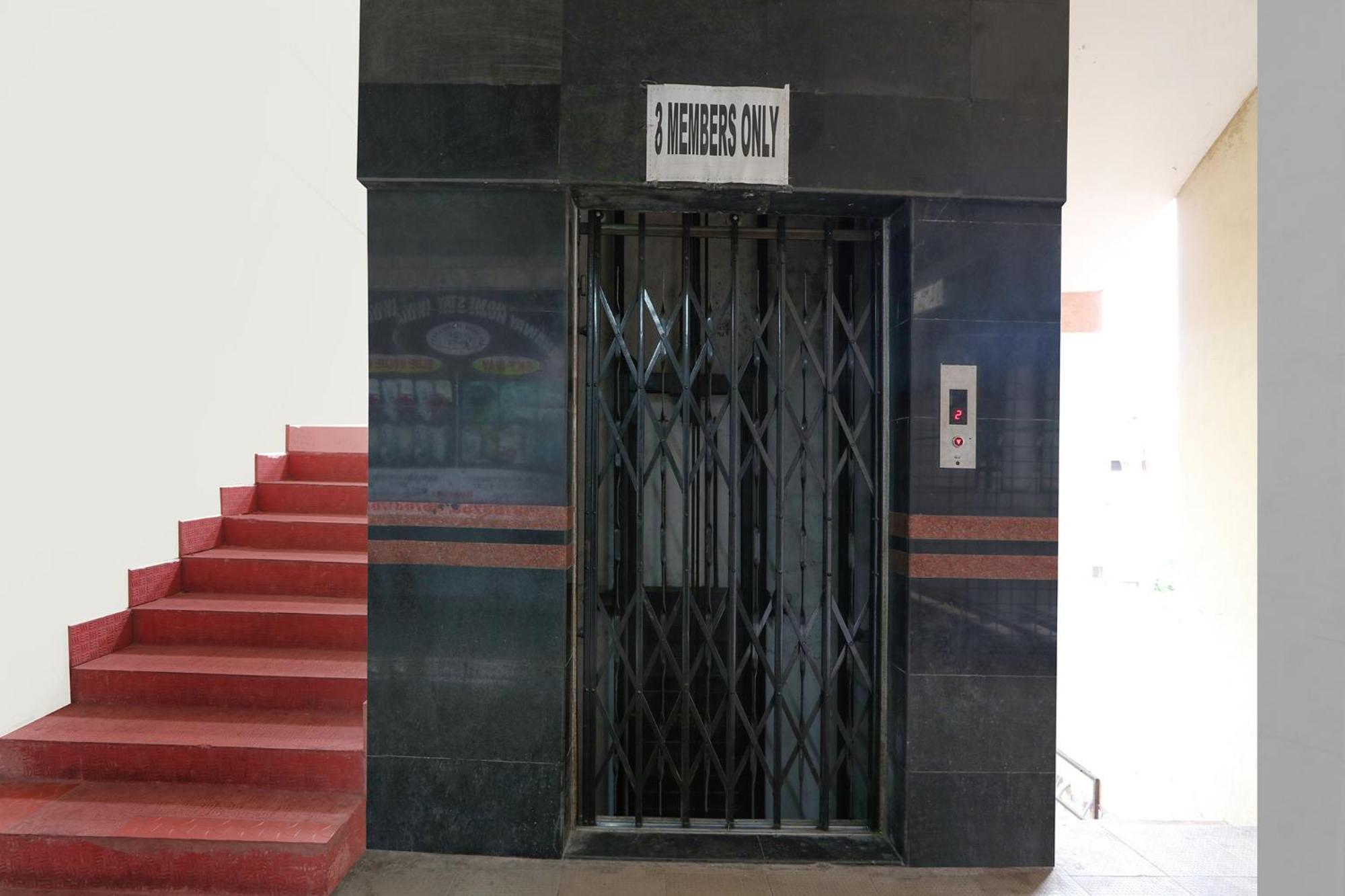 Fabexpress Korner Inn - Sivaji Park Visakhapatnam Exterior foto